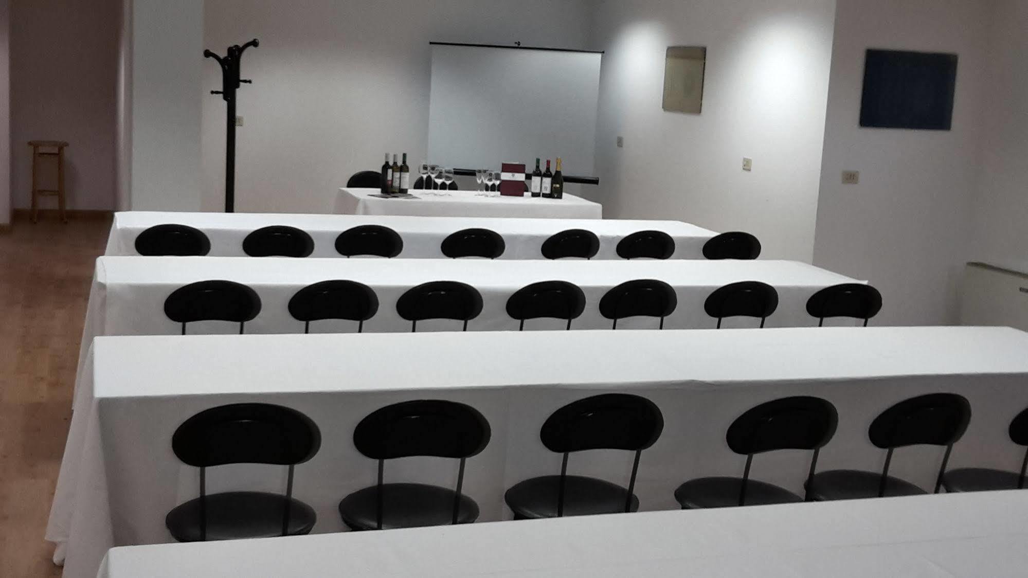 Locanda Alle Officine Buttrio Esterno foto
