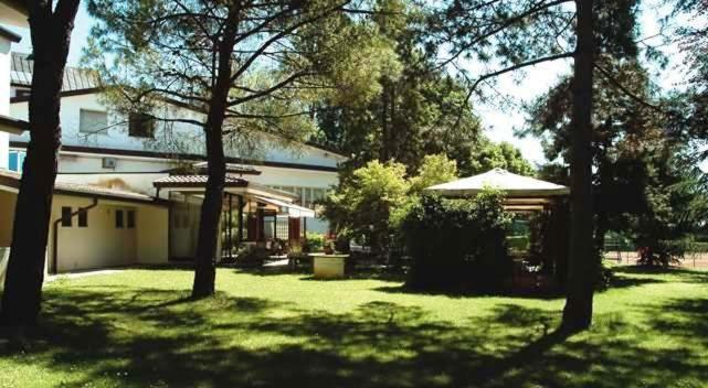 Locanda Alle Officine Buttrio Esterno foto